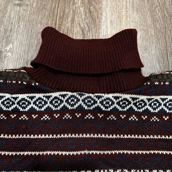 Vintage Fair Isle Turtleneck Sweater | Burgundy & Green Nordic Knit | - Picture 4 of 9